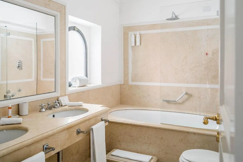 JUNIOR SUITE SEA VIEW WITH BALCONY Room, Miramare, Naples