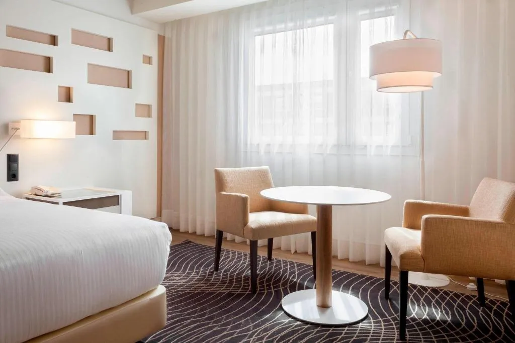 Room, Marriott Hotel Madrid Auditorium, Madrid