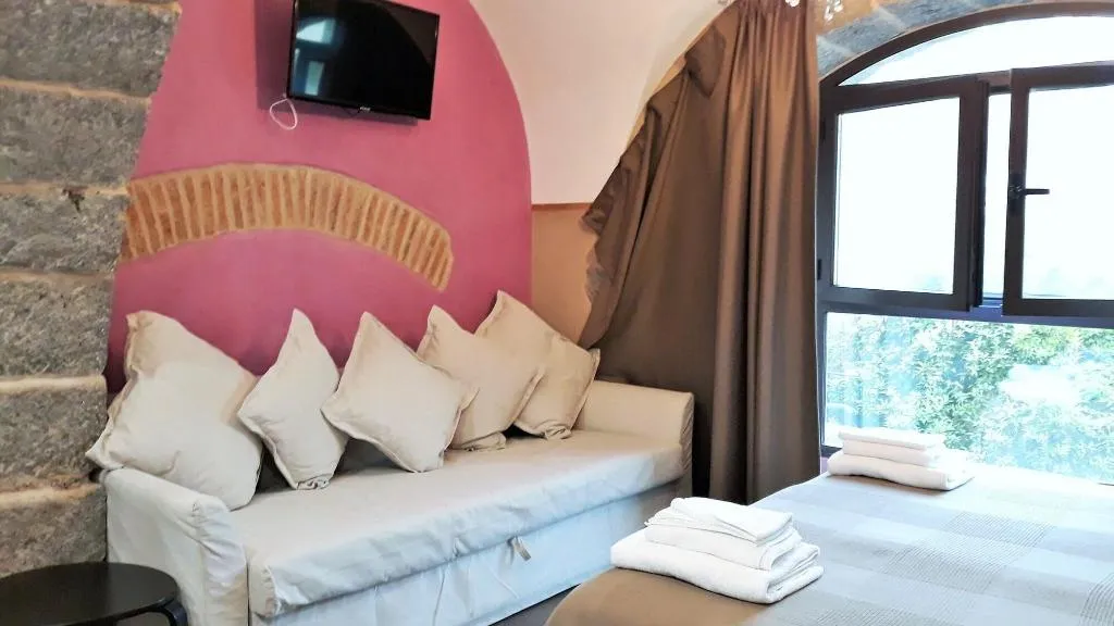 Room, La Corte Dei Limoni, Catania