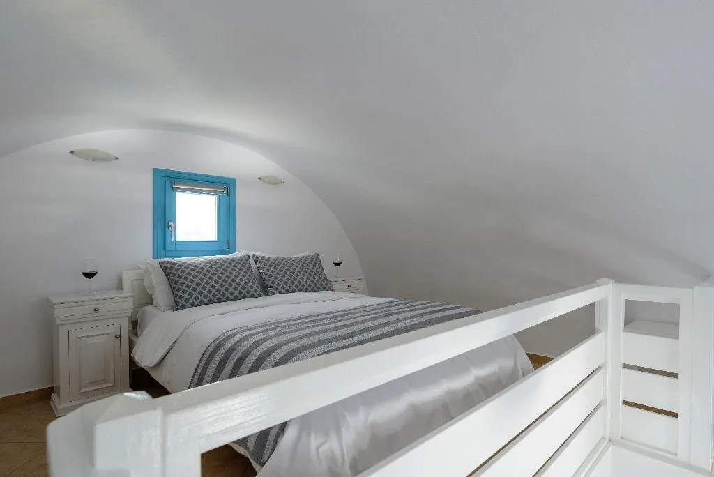 Double or Twin COMFORT Room, Kalestesia Suites, Santorini
