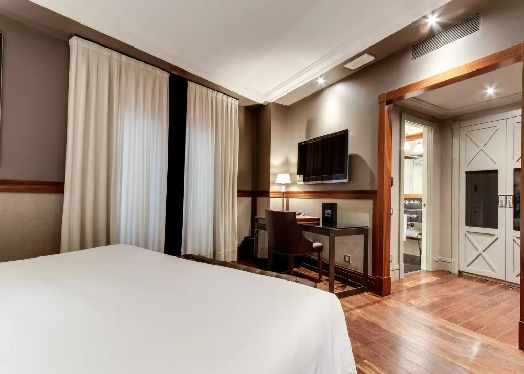 SINGLE SUPERIOR Room, Hotel 1898, Barcelona
