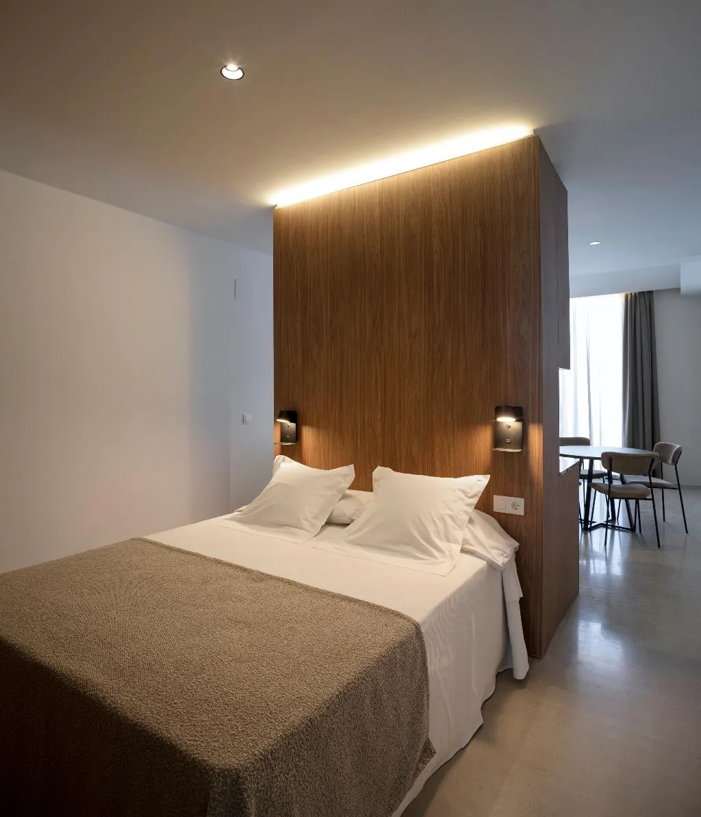 APARTMENT DUPLEX SUPERIOR Room, Dau Studios, Valencia