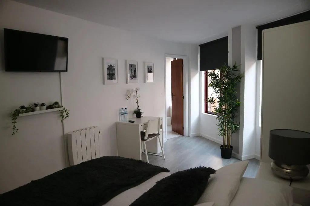 Room, Residencial Triunfo, Porto