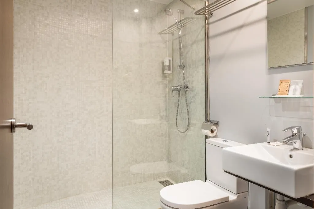 SINGLE STANDARD Room, Madanis Liceo, Barcelona