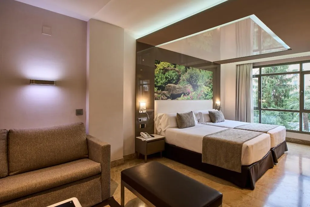 Room, VP Madroño, Madrid