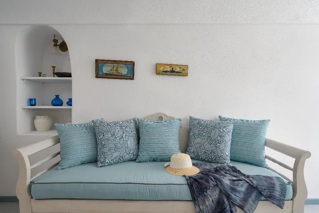 VILLA DELUXE ONE BED Room, Nano Villa Oia, Santorini