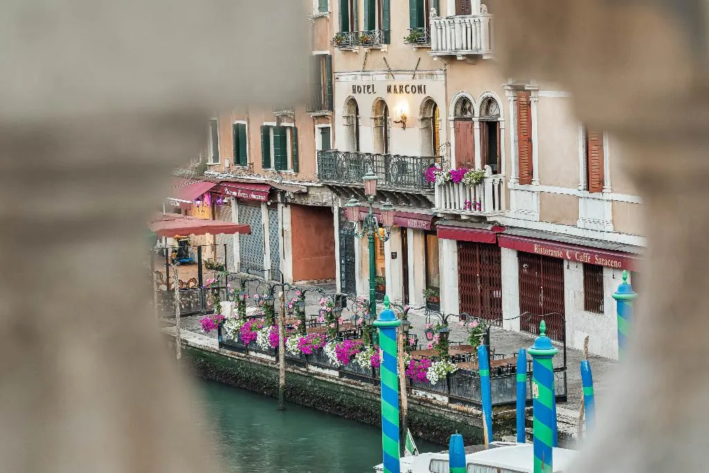 General view, Marconi, Venice