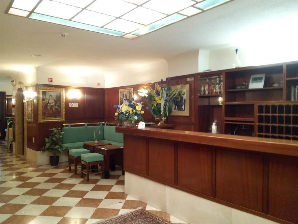 Lobby, Hotel Diana, Venice