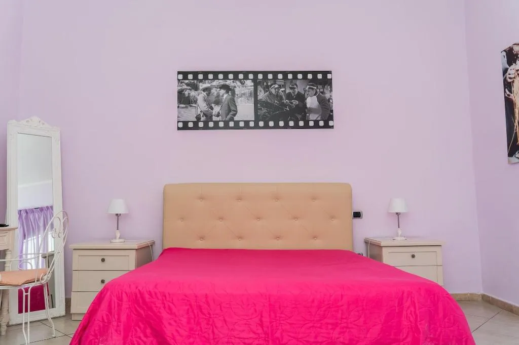 Room, Sanfralù, Naples