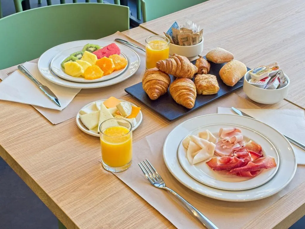 Restaurant, Hotel Dwo Colours Alcala, Madrid