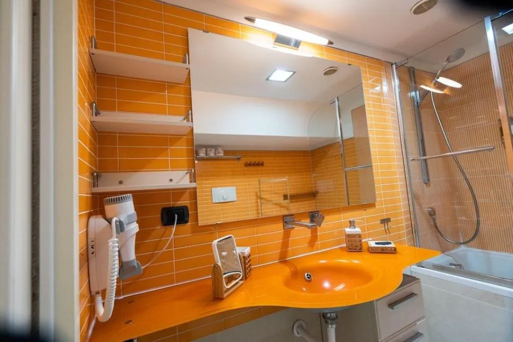 Room, Moon Luxury Rooms & Apartments, Naples