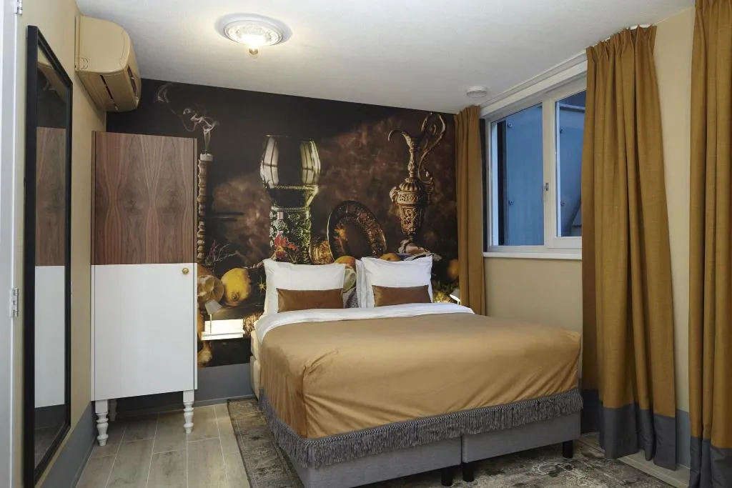 DOUBLE COMFORT Room, The Muse Amsterdam, Amsterdam