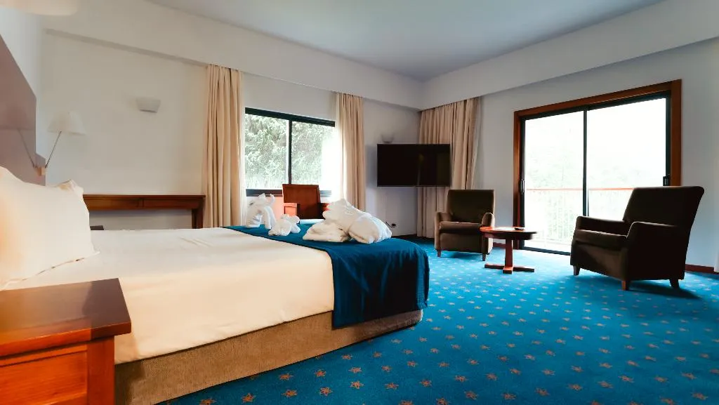 JUNIOR SUITE CAPACITY 4 Room, Hotel Quinta da Serra - Bio Hotel, Madeira