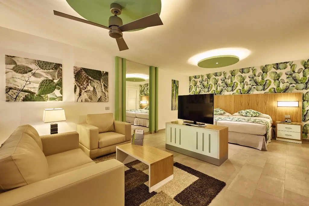 JUNIOR SUITE STANDARD Room, Riu Tequila - All Inclusive, Cancun Area