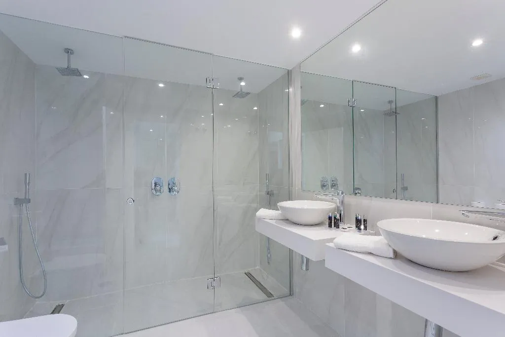 APARTMENT THREE BEDROOMS Room, B51 Executive Flats, Costa Del Sol