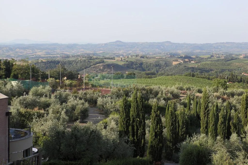Sports and Entertainment, Villa San Paolo, Florence