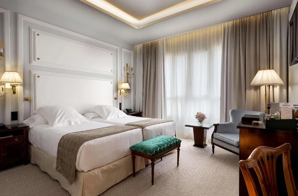 TWIN SUPERIOR Room, Wellington Hotel & Spa Madrid, Madrid