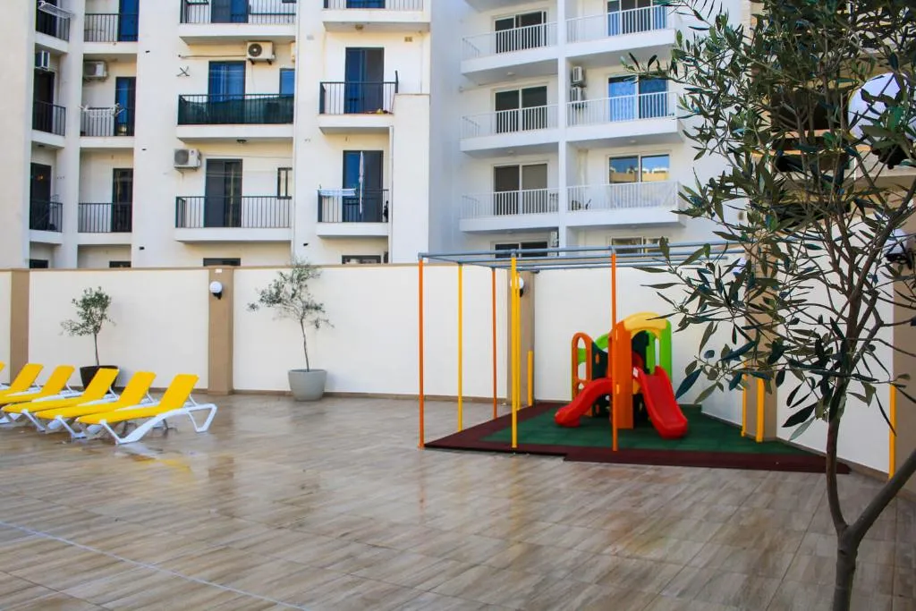 Pool, Cardor Holiday Complex, Malta