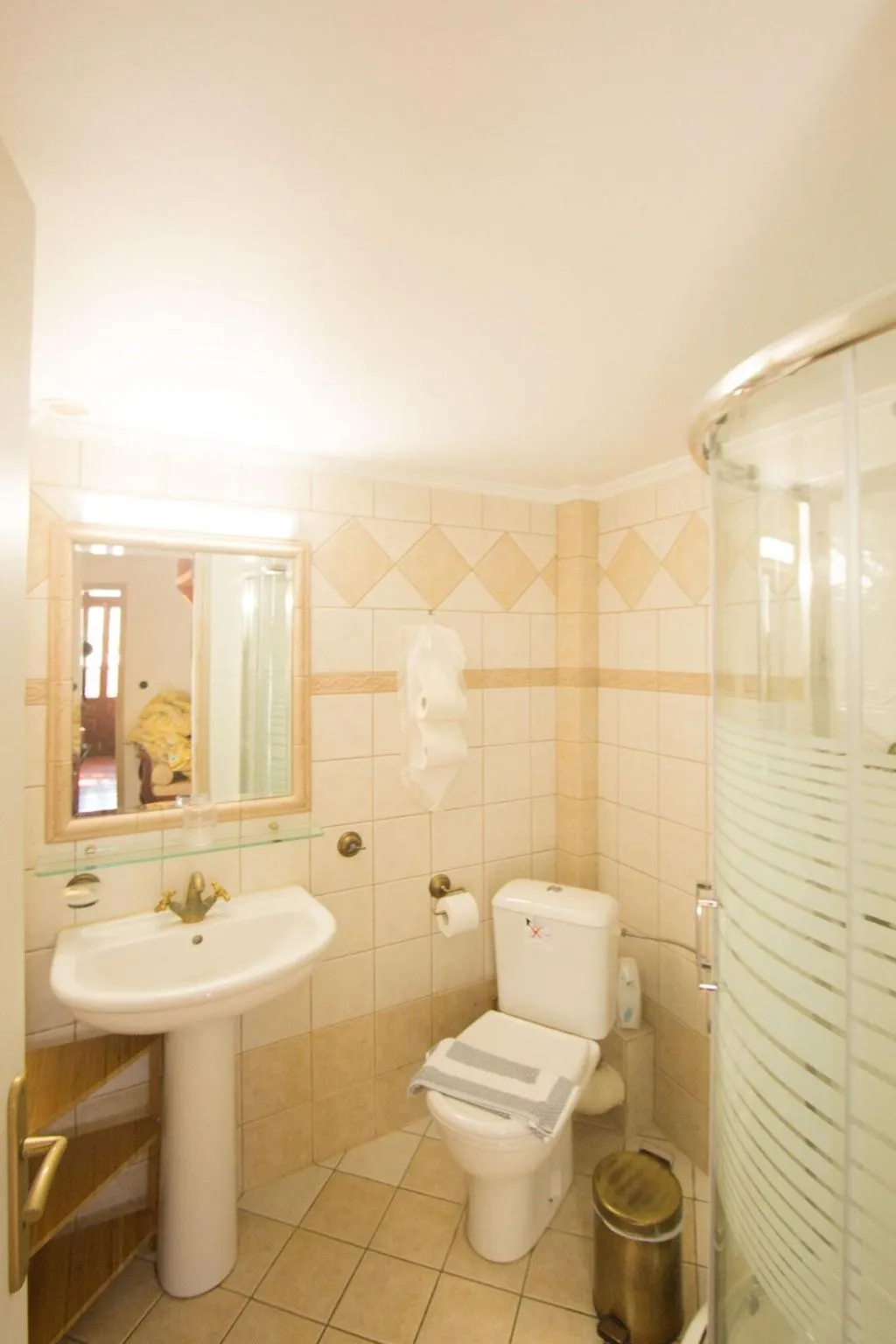 Room, Vilelmine, Crete