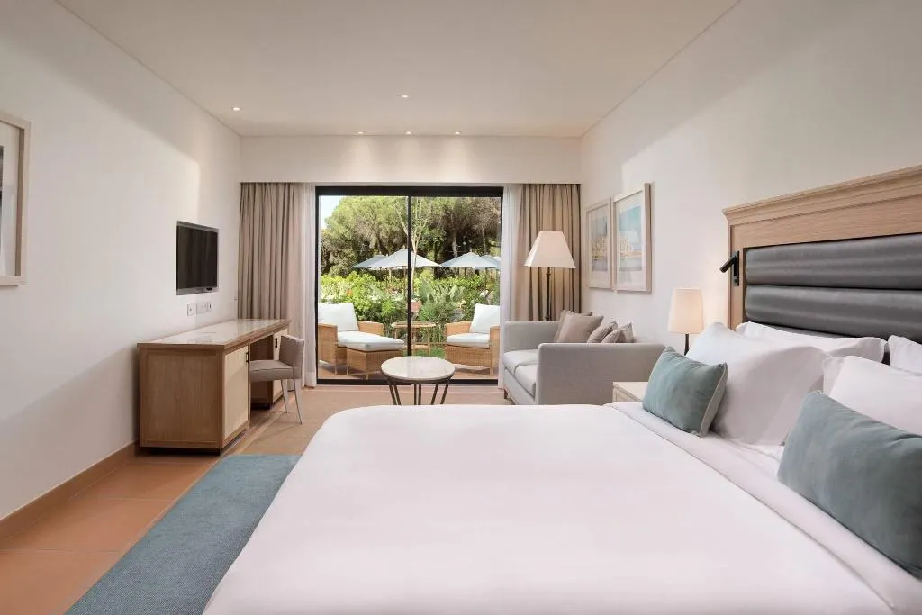 Room, Pine Cliffs Ocean Suites, Algarve