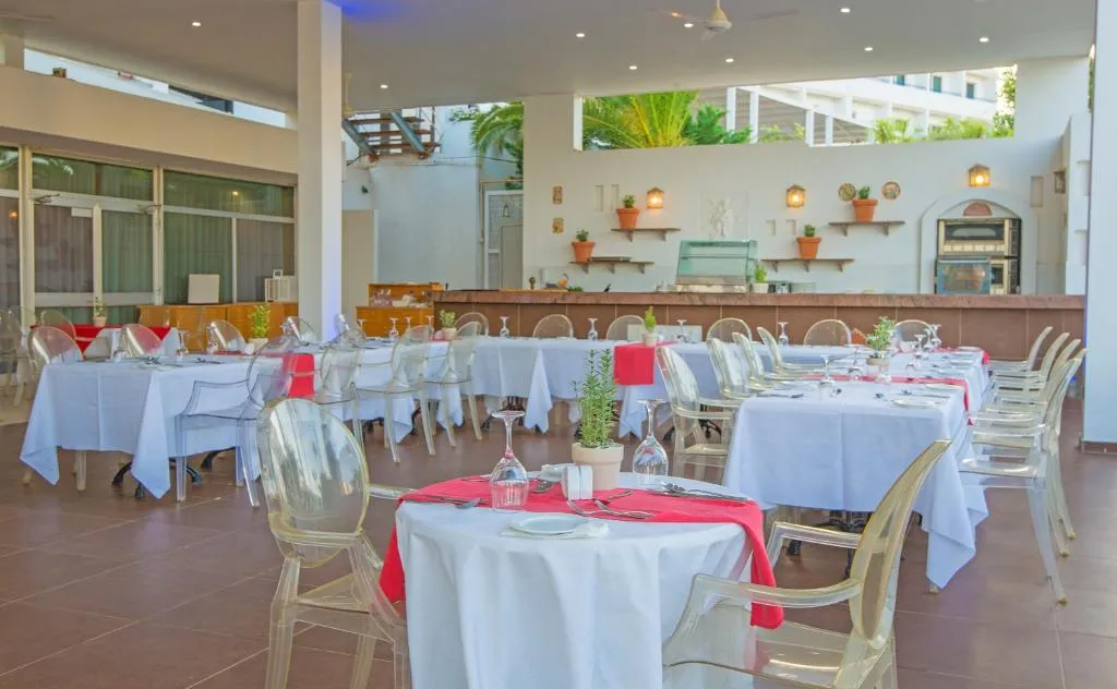 Restaurant, The Dome Beach Hotel & Resort, Cyprus