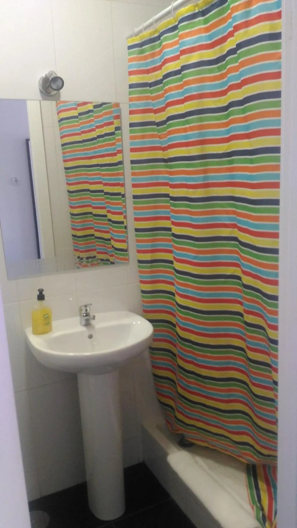 Room, Hostal Alaska, Madrid