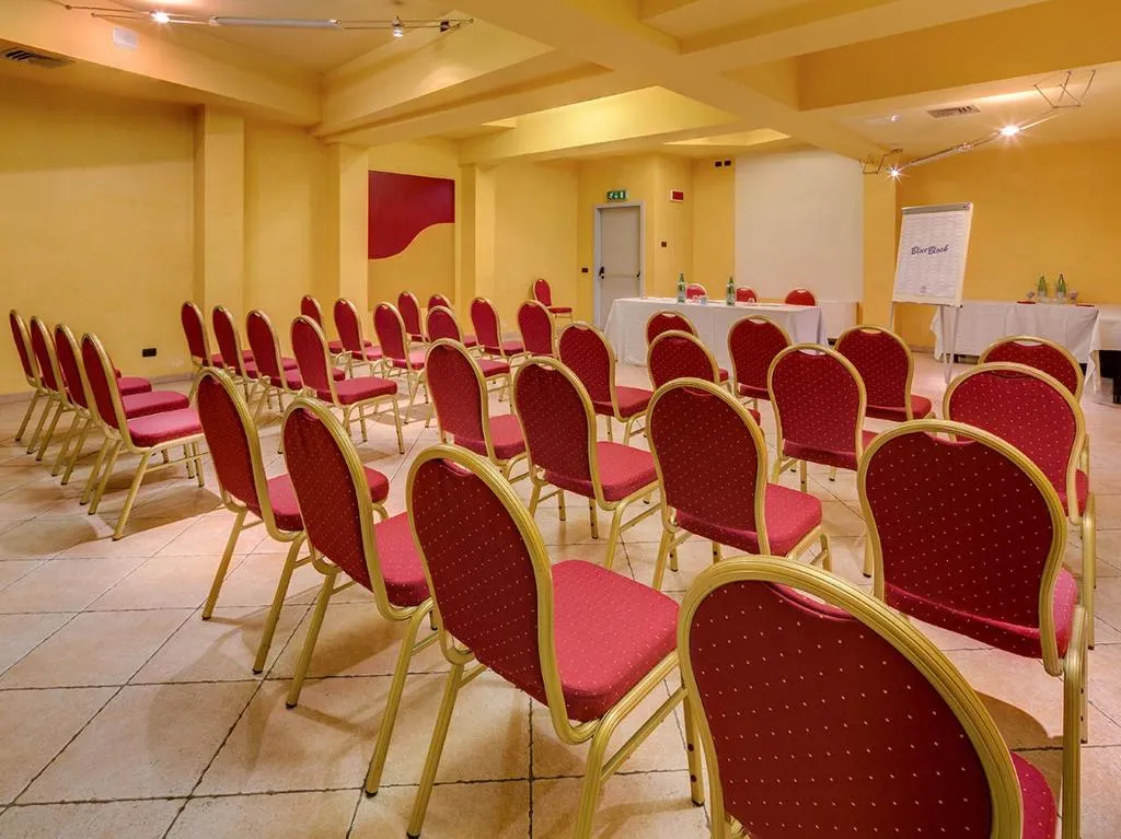 Conferences, Art & Hotel Aeroporto, Milan