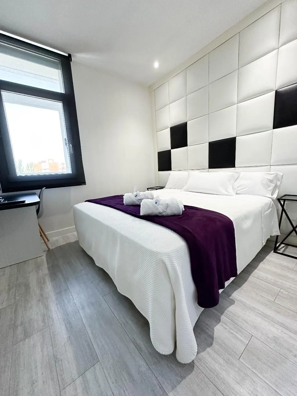 DOUBLE KING SIZE BED Room, Avenida de España, Madrid