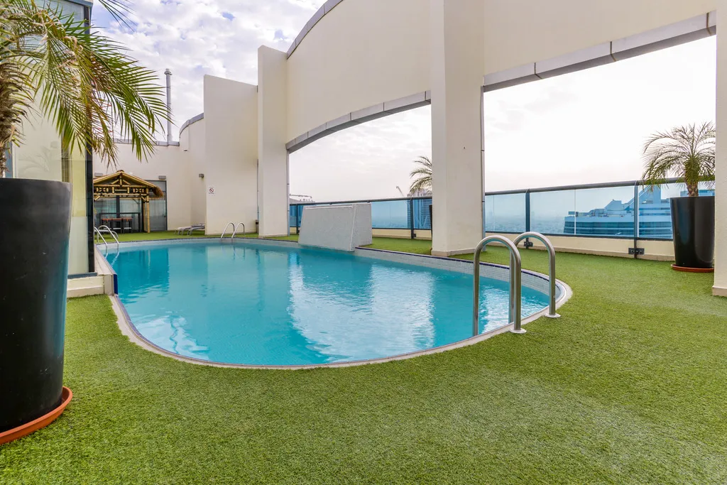 Pool, First Central Hotel Suites, Dubai