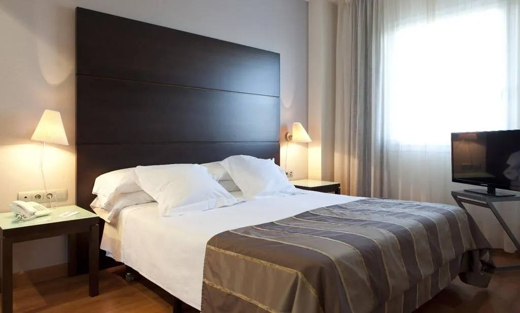 JUNIOR SUITE STANDARD Room, Hotel Vertice Sevilla Aljarafe, Seville