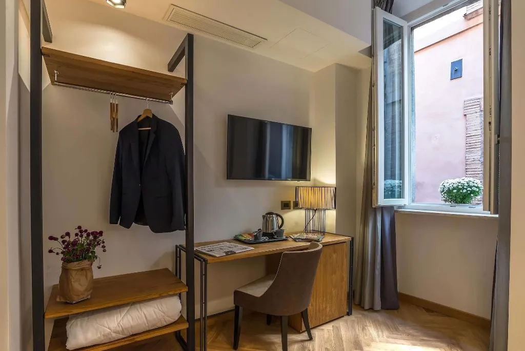 Room, Navona Essence Hotel, Rome