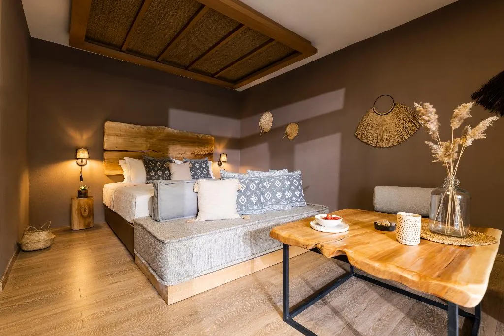 SUITE MOUNTAIN VIEW Room, Avaton Suites & Villas, Skiathos