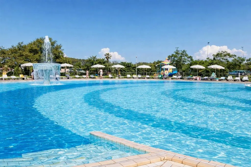 Pool, Hotiday Montalto Marina, Rome