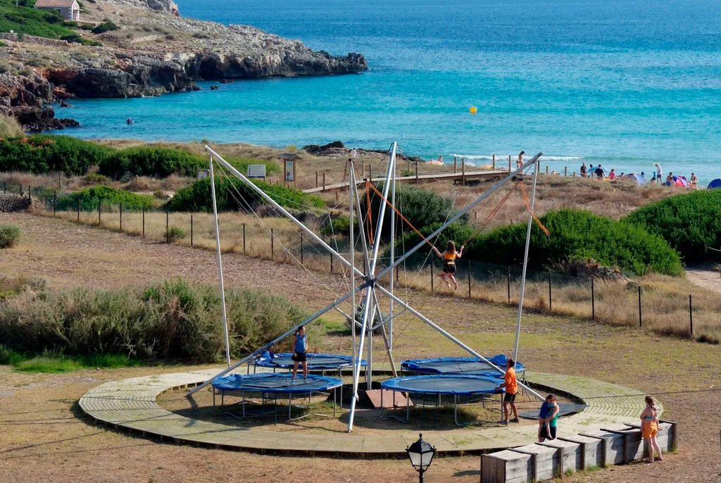 Sports and Entertainment, Sol Milanos Pinguinos, Menorca