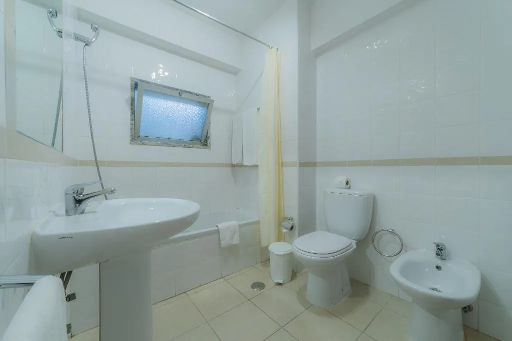 APARTMENT TWO BEDROOMS Room, Torres Mira Praia by Garvetur, Algarve