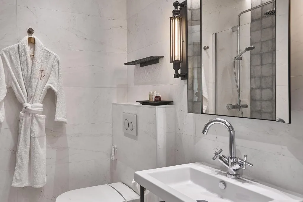 JUNIOR SUITE STANDARD Room, Vincci Molviedro Suites Apartments, Seville