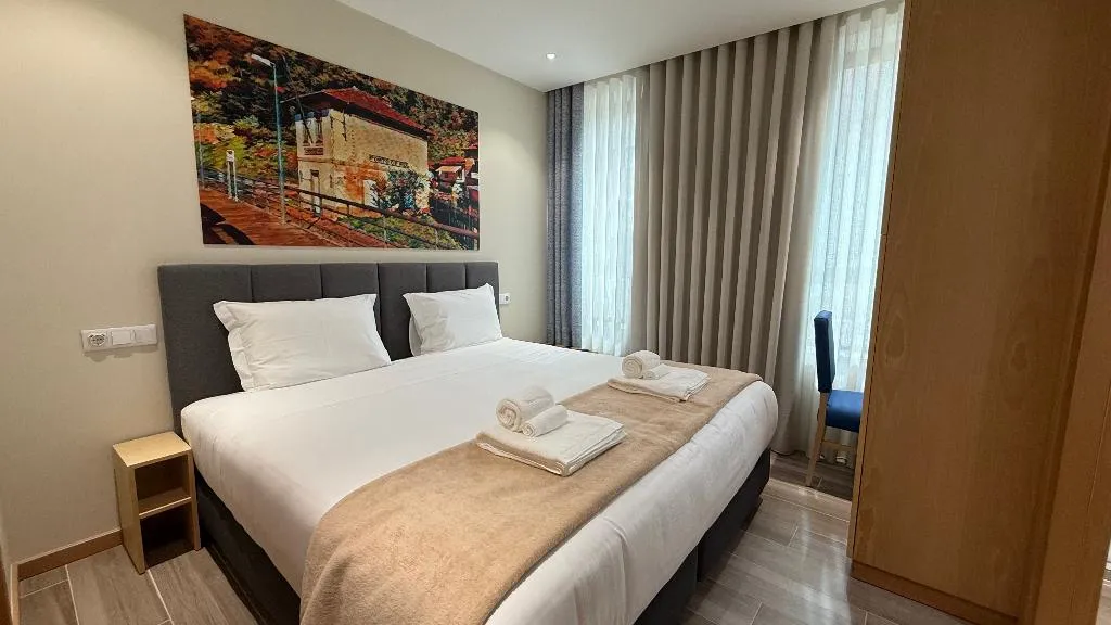 DOUBLE STANDARD Room, Oporto Station Hostel & Rooms, Porto