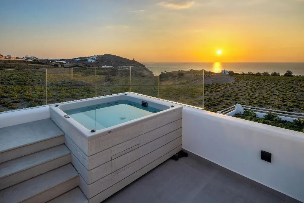 General view, La Ponta Villas, Santorini