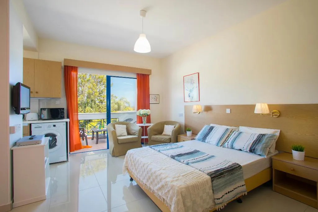 STUDIO STANDARD Room, Flouressia Gardens, Cyprus