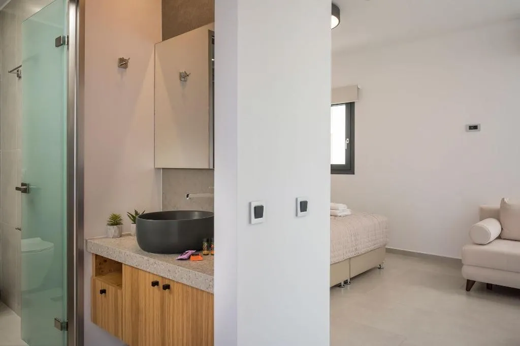 Room, Central City Hotel, Crete