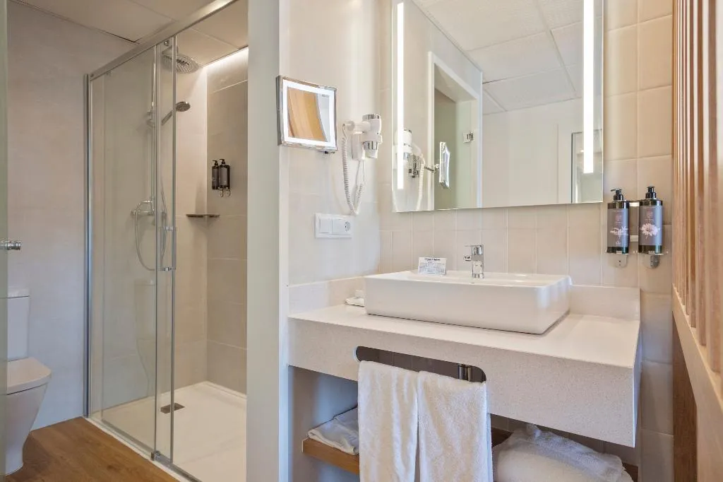 DOUBLE SINGLE USE STANDARD Room, Best Terramarina, Costa Brava