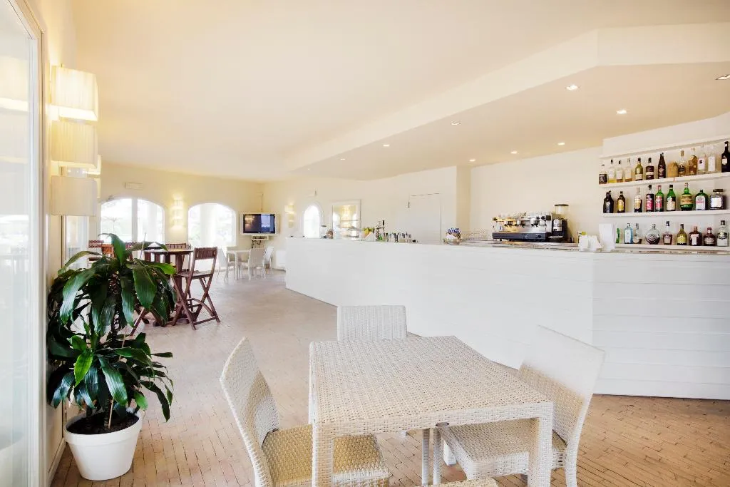 Bar, Le Spiagge di San Pietro resort, Cagliari