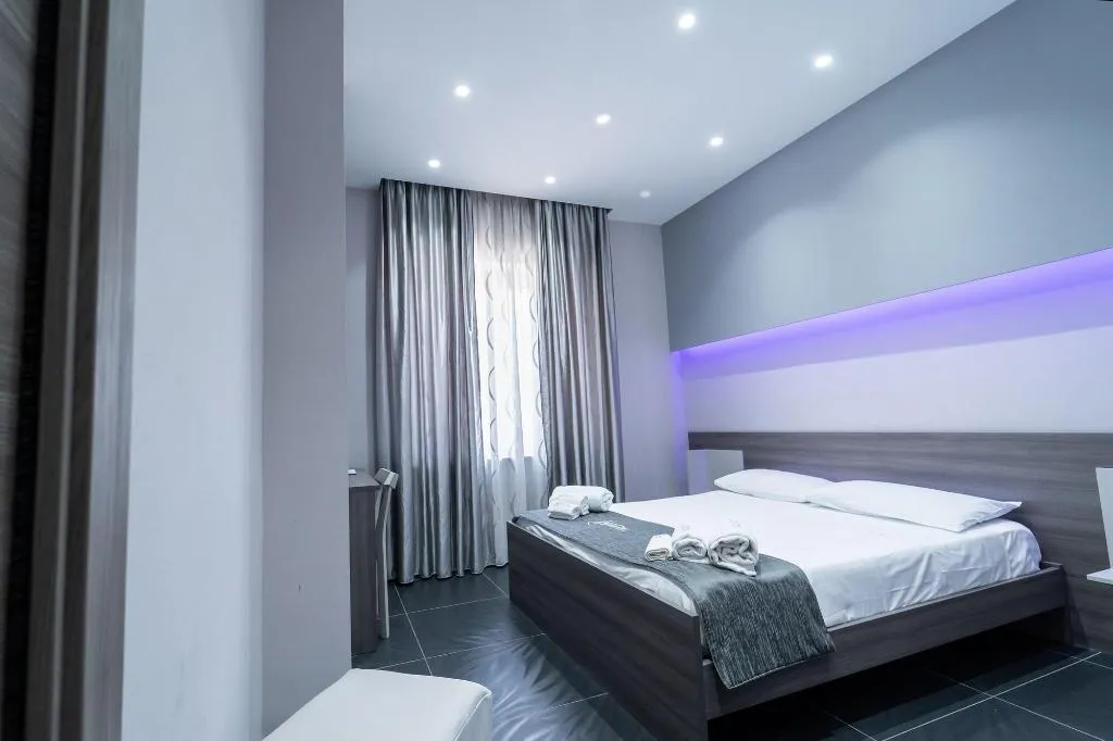 Room, Al Campanile H. Napoli Centro, Naples