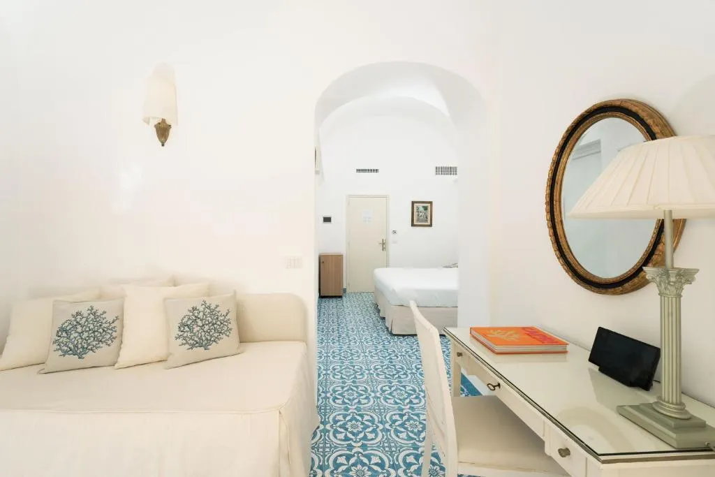 TRIPLE GARDEN VIEW Room, Hotel Syrene Capri, Naples