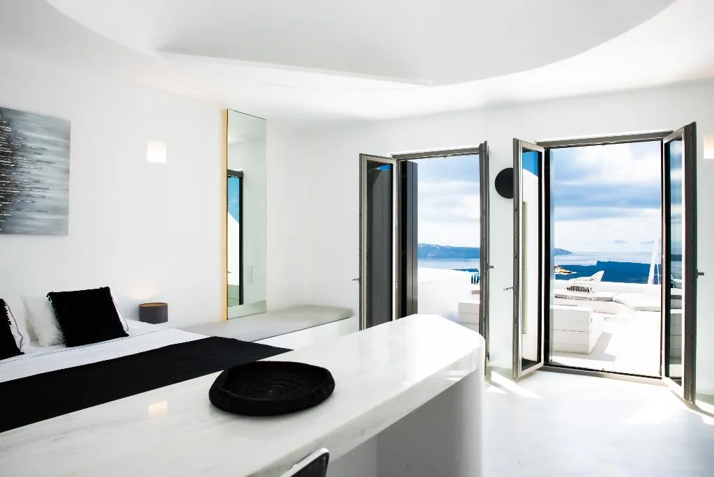 SUITE DELUXE Room, Heavens Edge by Mr and Mrs White, Santorini