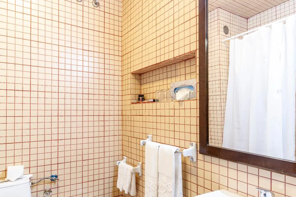 TRIPLE STANDARD Room, A.S. Lisboa, Lisbon