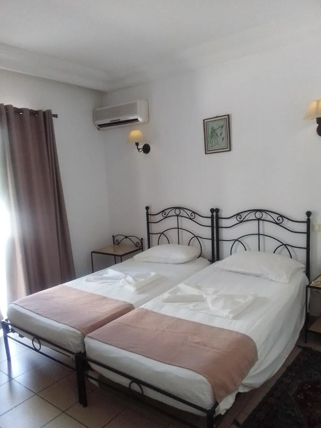 TRIPLE BASIC Room, Les Citronniers, Tunisia