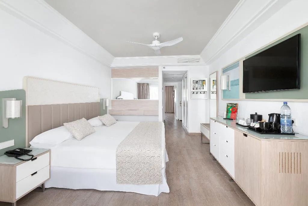 SUITE GARDEN VIEW Room, Hotel Riu Gran Canaria - All Inclusive, Gran Canaria