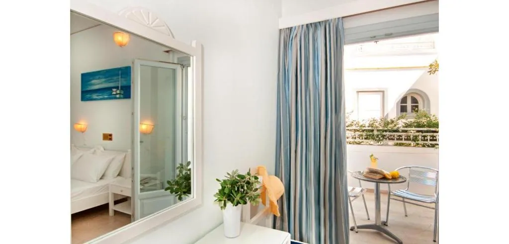 TWIN STANDARD Room, Hotel Glaros, Santorini