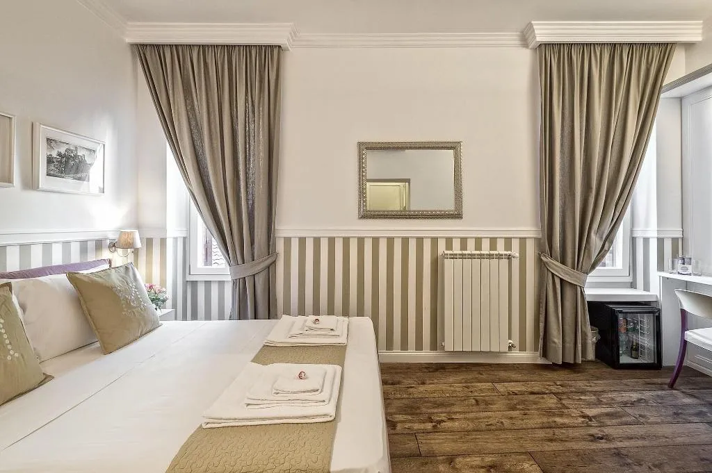 Room, La Maison Di Sant Anna, Rome